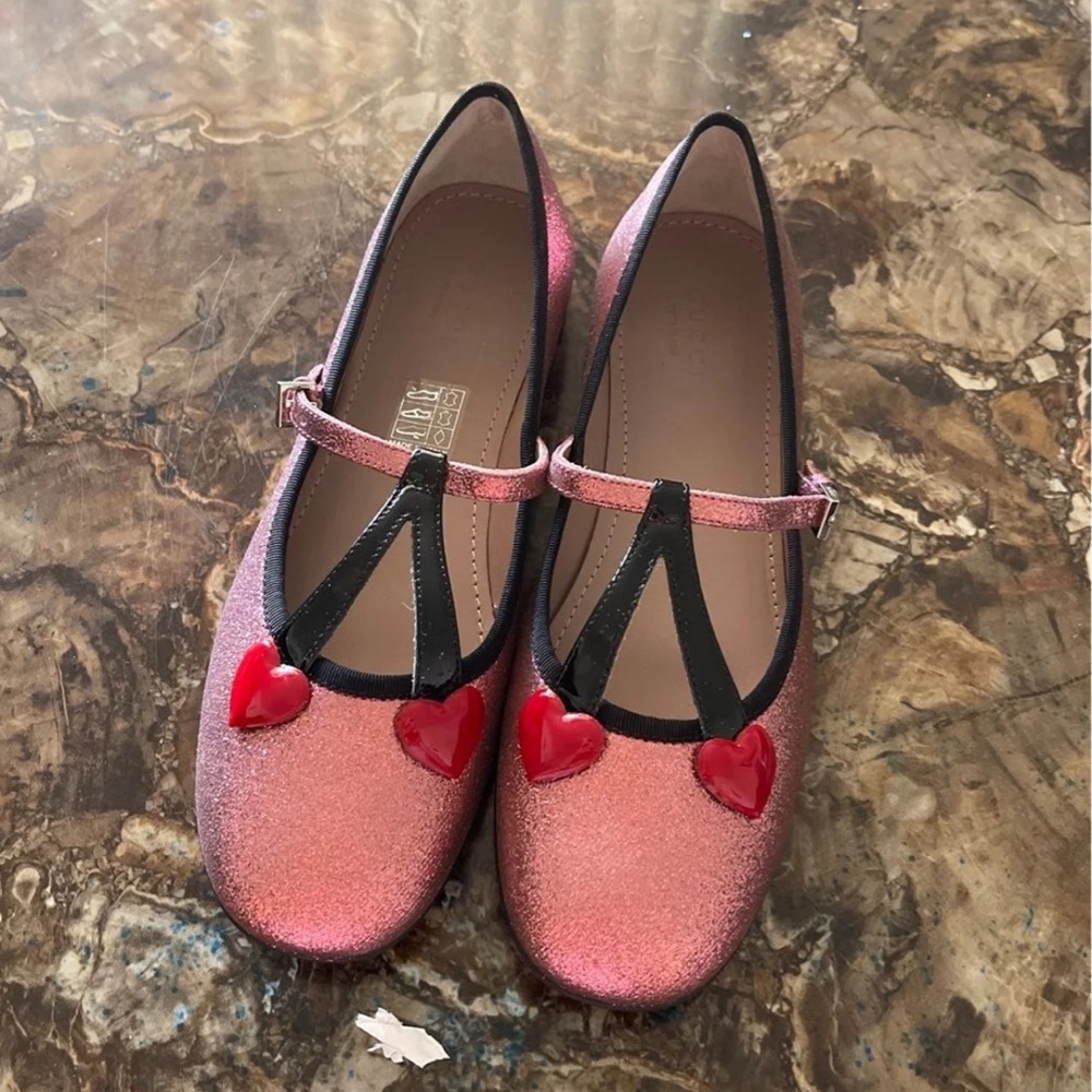 Gucci kids shoes size 34